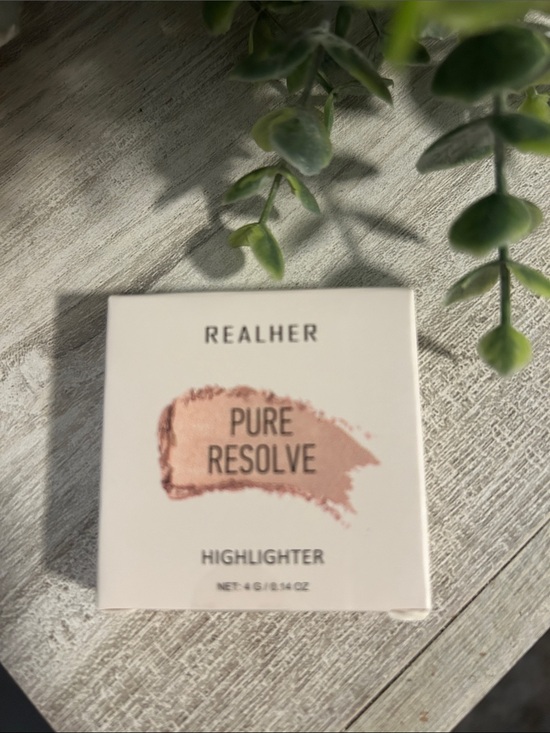 RealHer Other - RealHer Pure Resolve Highlighter - Champagne Rose NIB